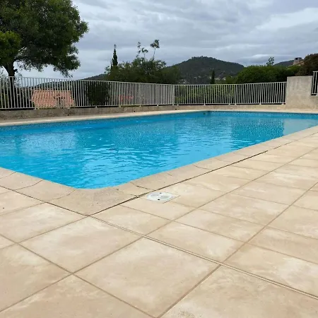 Maison Le Lavandou, 3 Pieces, 6 Personnes - Fr-1-308-74 Holiday home